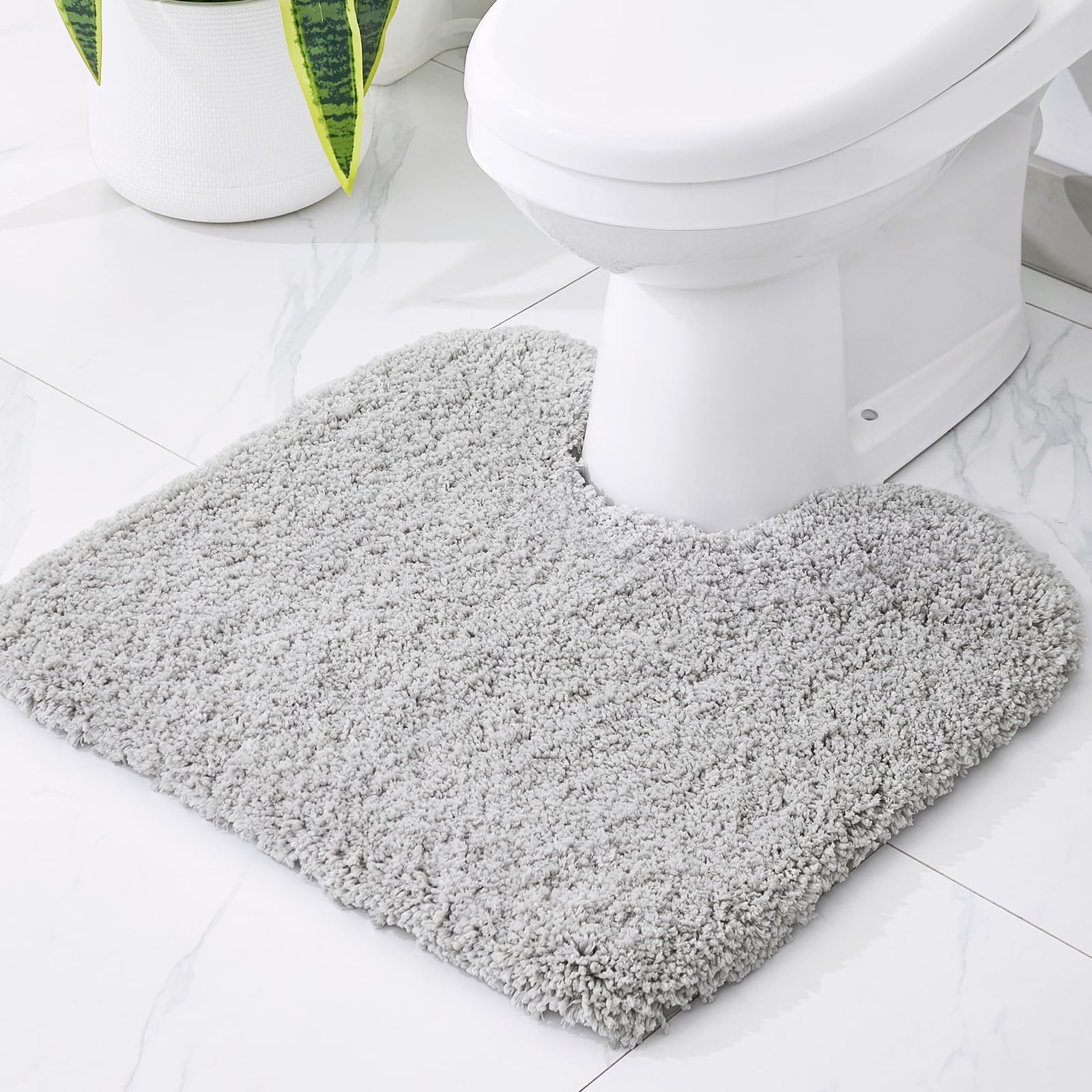 Disolla White Bathroom Rug 17x24 - Non-Slip Plush Small Bath Mat, Highly Absorbent & Ultra Soft Fluffy Floor Mat, Machine Washable for Shower and Tub